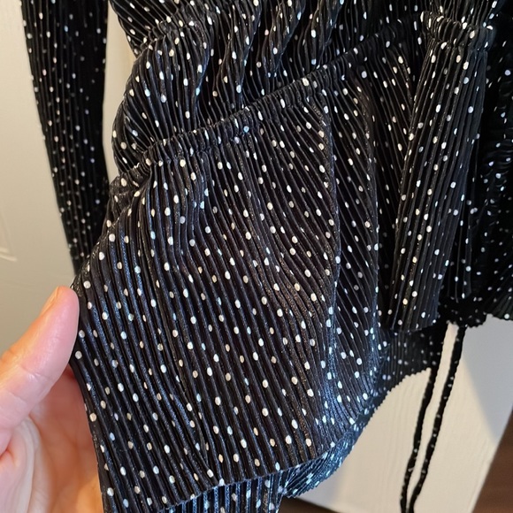 Long sleeve top, very soft material, dynamite, XS - Picture 2 of 3